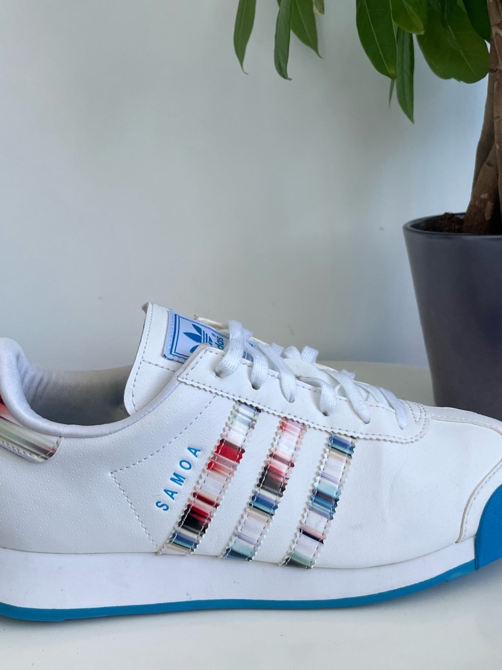 Women Size 7.5 Adidas SAMOA White Blue Shoes Boy 6Y